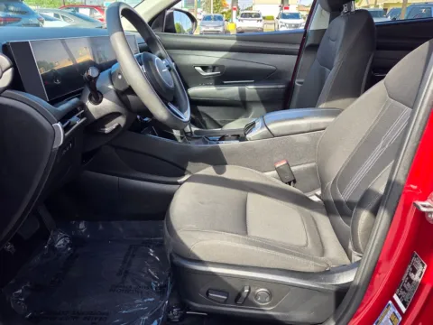 More photos of 2025 Hyundai Tucson SEL at Hyundai Warner Robins, GA