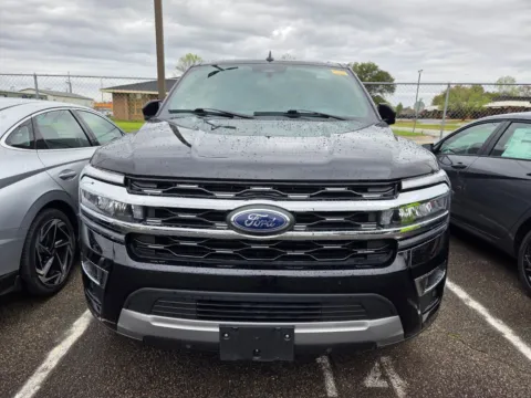 Photos of 2024 Ford Expedition Limited for sale in Warner Robins, GA at Hyundai Warner Robins