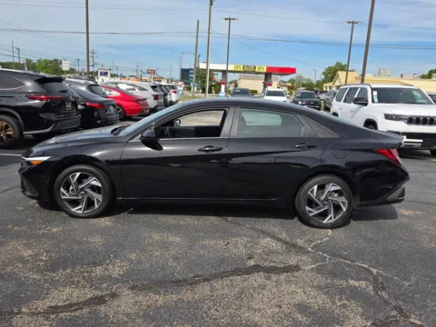 More photos of 2025 Hyundai Elantra SEL Sport at Hyundai Warner Robins, GA