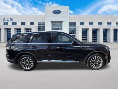 More photos of 2023 Lincoln Aviator Reserve at Hyundai Warner Robins, GA