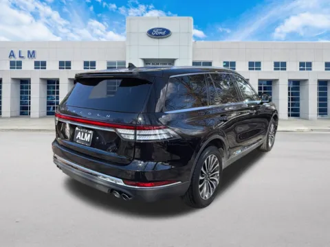 More photos of 2023 Lincoln Aviator Reserve at Hyundai Warner Robins, GA