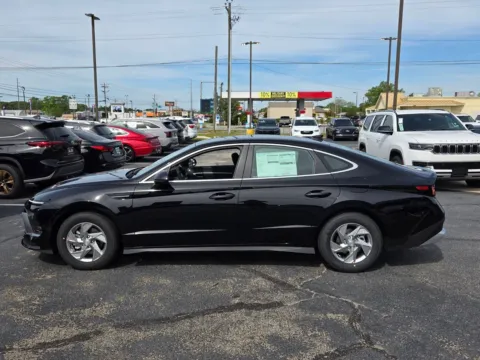 More photos of 2026 Hyundai Sonata SE at Hyundai Warner Robins, GA