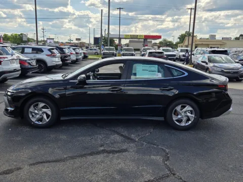 More photos of 2026 Hyundai Sonata SE at Hyundai Warner Robins, GA