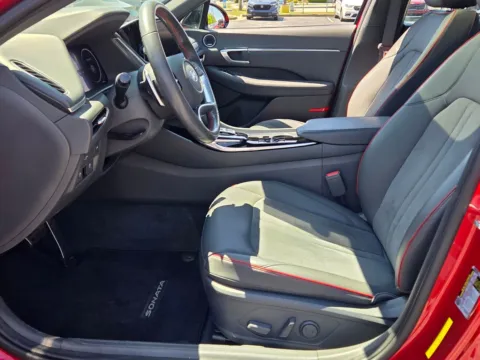 More photos of 2022 Hyundai Sonata SEL Plus at Hyundai Warner Robins, GA