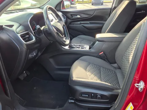 More photos of 2018 Chevrolet Equinox LT at Hyundai Warner Robins, GA