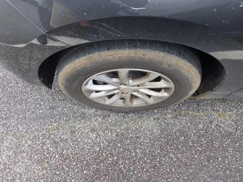 More photos of 2019 Chevrolet Equinox LT at Hyundai Warner Robins, GA