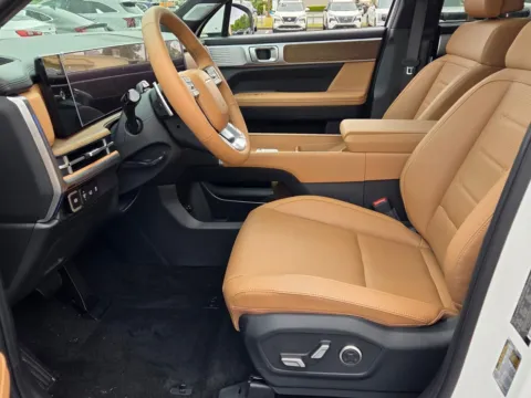 More photos of 2026 Hyundai Santa Fe Limited at Hyundai Warner Robins, GA