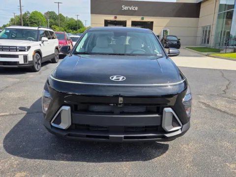 Photos of 2026 Hyundai Kona SE for sale in Warner Robins, GA at Hyundai Warner Robins