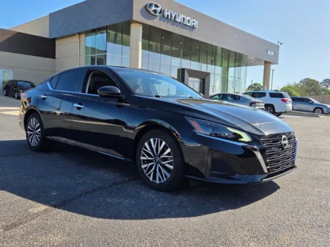 Black 2025 Nissan Altima 2.5 SV for sale in Warner Robins, GA