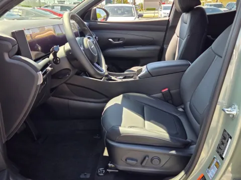 More photos of 2026 Hyundai Santa Cruz SEL at Hyundai Warner Robins, GA