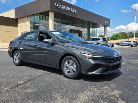 Gray 2026 Hyundai Elantra SE for sale in Warner Robins, GA