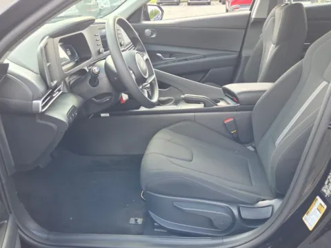 More photos of 2026 Hyundai Elantra SE at Hyundai Warner Robins, GA