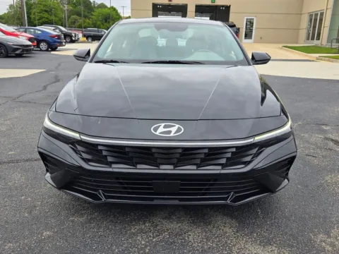 Photos of 2025 Hyundai Elantra SEL Convenience for sale in Warner Robins, GA at Hyundai Warner Robins