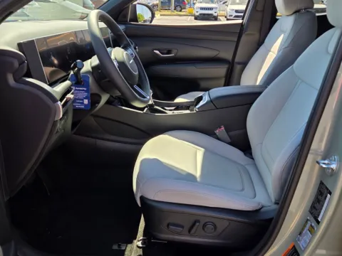 More photos of 2026 Hyundai Santa Cruz SEL at Hyundai Warner Robins, GA