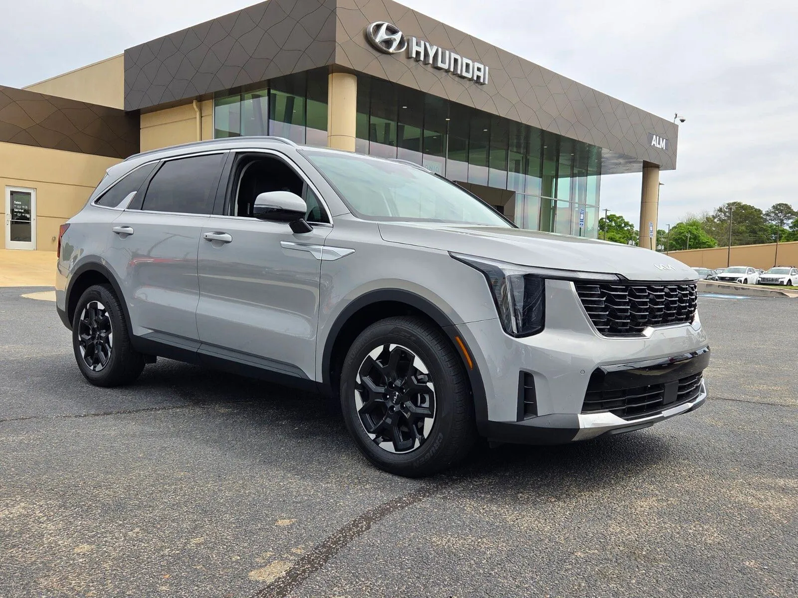 Gray 2025 Kia Sorento S for sale in Warner Robins, GA