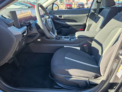 More photos of 2026 Hyundai Sonata SE at Hyundai Warner Robins, GA