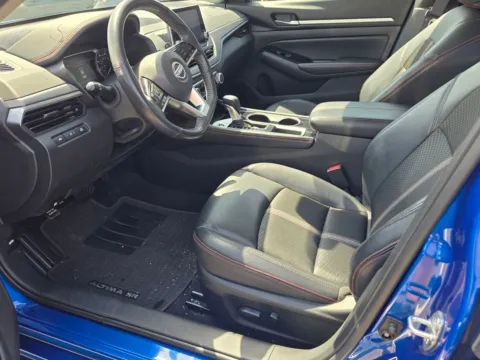 More photos of 2025 Nissan Altima 2.5 SR at Hyundai Warner Robins, GA