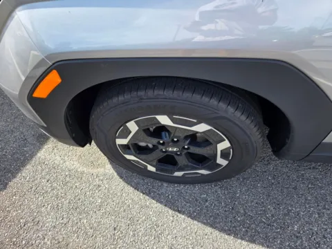 More photos of 2024 Hyundai Santa Fe SE at Hyundai Warner Robins, GA