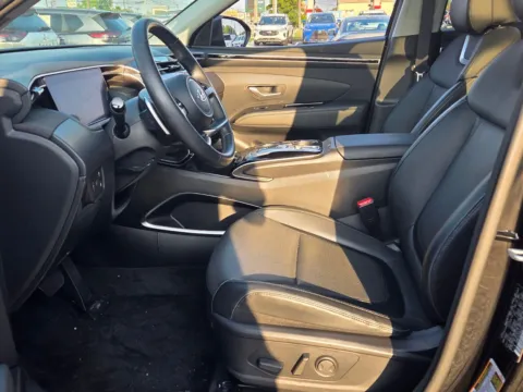 More photos of 2023 Hyundai Tucson Plug-In Hybrid Limited at Hyundai Warner Robins, GA