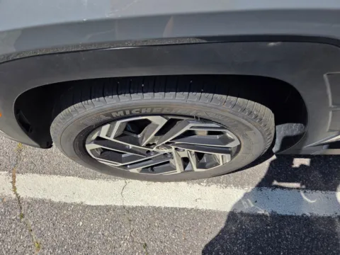 More photos of 2025 Hyundai Tucson Limited at Hyundai Warner Robins, GA