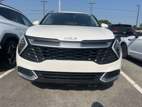 White 2025 Kia Sportage LX for sale in Warner Robins, GA