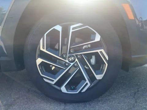 More photos of 2025 Hyundai Tucson Limited at Hyundai Warner Robins, GA