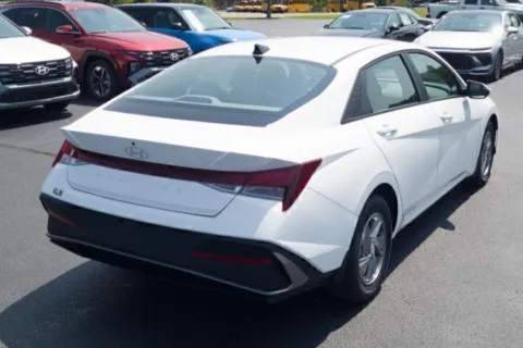 More photos of 2026 Hyundai Elantra SE at Hyundai Warner Robins, GA