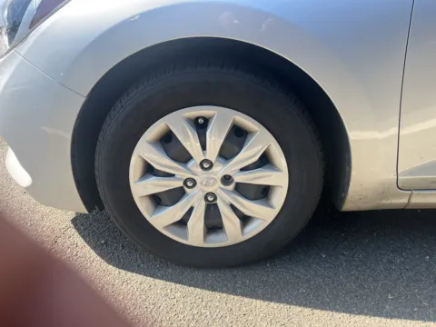 More photos of 2021 Hyundai Accent SE at Hyundai Warner Robins, GA