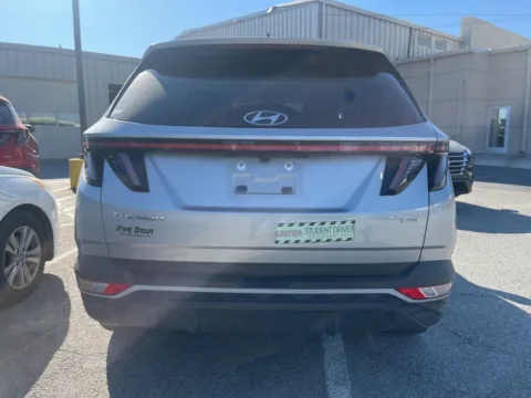 More photos of 2023 Hyundai Tucson SEL at Hyundai Warner Robins, GA