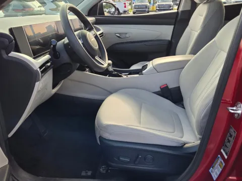 More photos of 2025 Hyundai Tucson SEL at Hyundai Warner Robins, GA