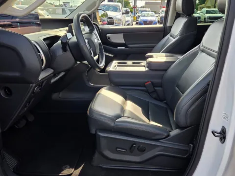 More photos of 2025 Ford Expedition Active at Hyundai Warner Robins, GA