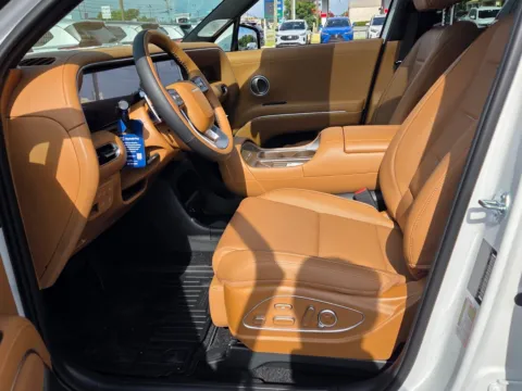 More photos of 2026 Hyundai Palisade Calligraphy at Hyundai Warner Robins, GA