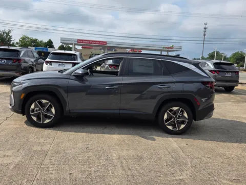 More photos of 2026 Hyundai Tucson SEL at Hyundai Warner Robins, GA