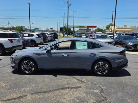 More photos of 2026 Hyundai Sonata SEL Sport at Hyundai Warner Robins, GA