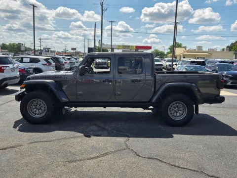 More photos of 2021 Jeep Gladiator Rubicon at Hyundai Warner Robins, GA