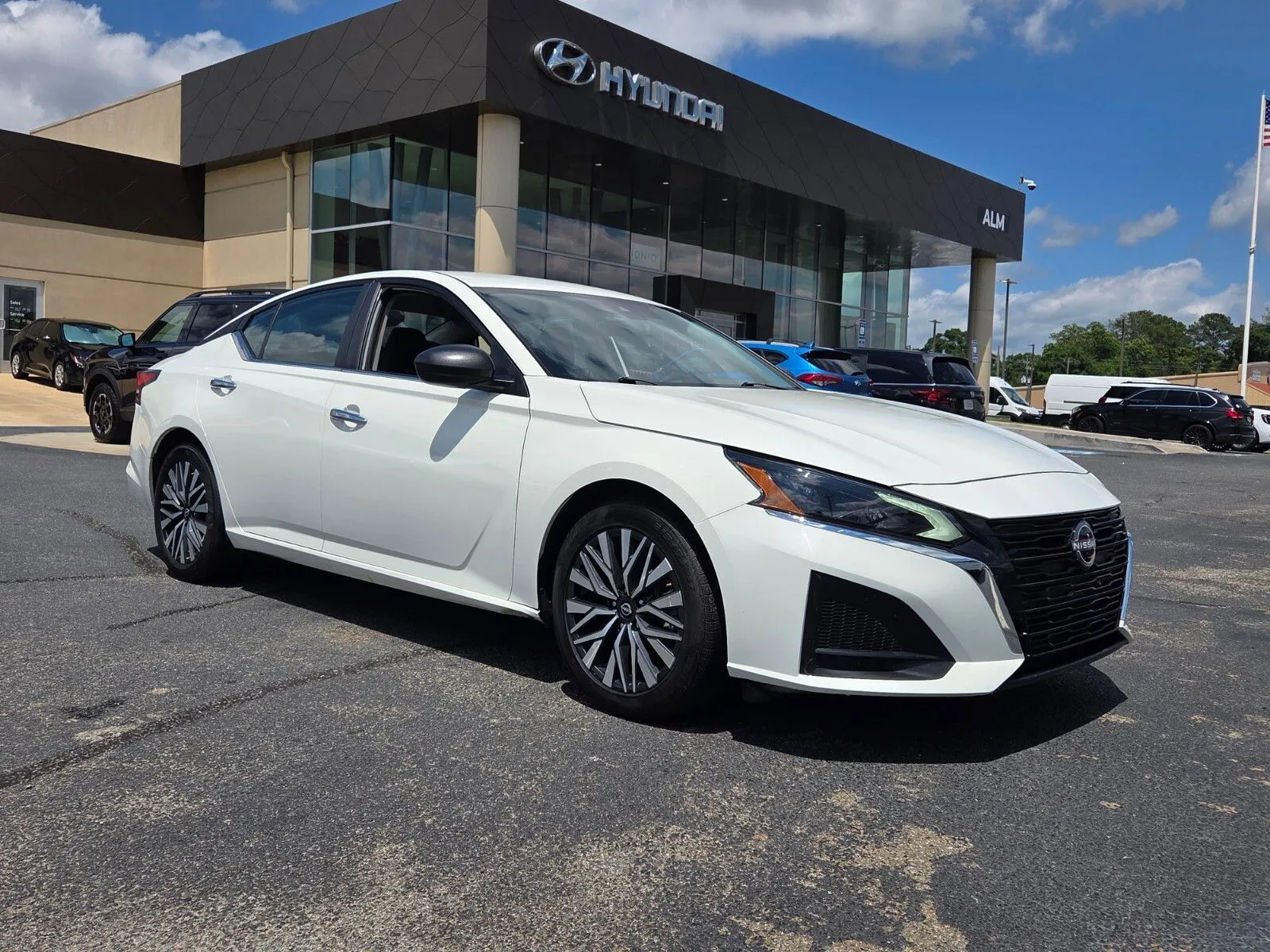 White 2025 Nissan Altima 2.5 SV for sale in Warner Robins, GA