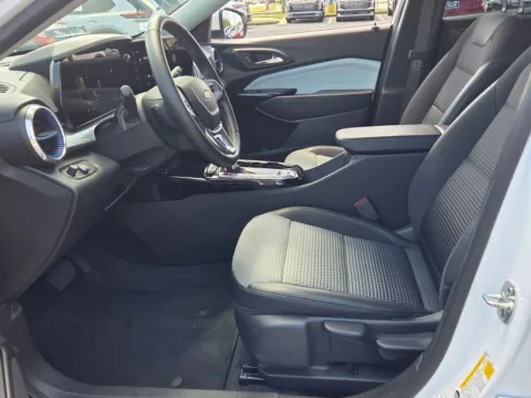 More photos of 2025 Chevrolet Trax LT at Hyundai Warner Robins, GA