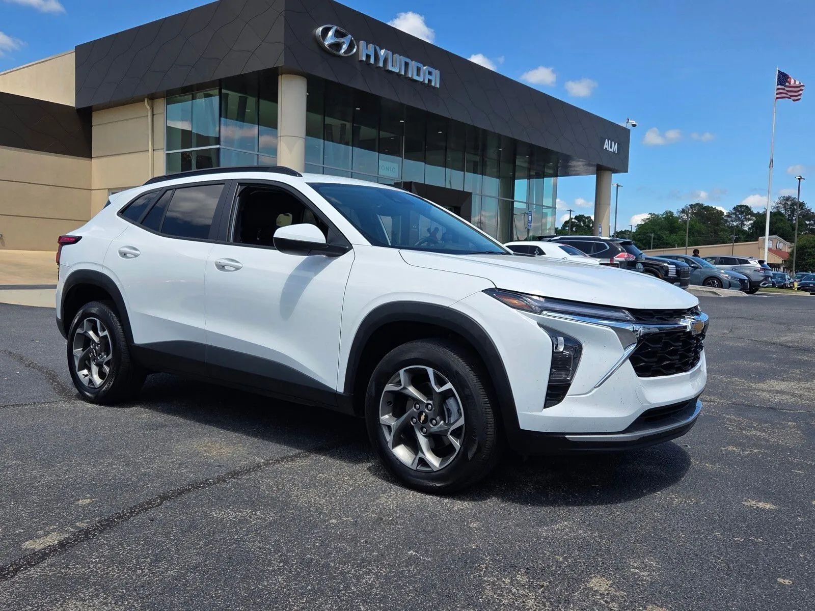 2025 Chevrolet Trax LT's photo
