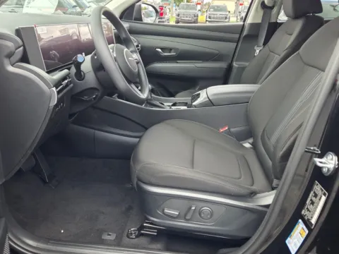 More photos of 2026 Hyundai Tucson SEL at Hyundai Warner Robins, GA