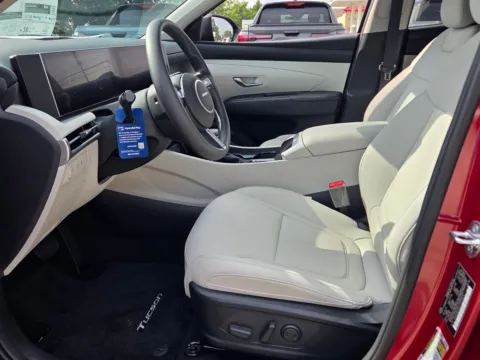 More photos of 2026 Hyundai Tucson SEL at Hyundai Warner Robins, GA