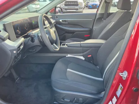 More photos of 2025 Hyundai Sonata SEL at Hyundai Warner Robins, GA