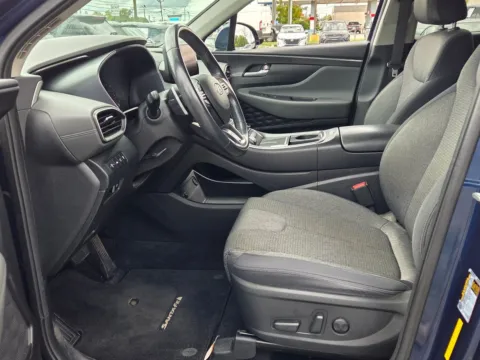 More photos of 2023 Hyundai Santa Fe SEL at Hyundai Warner Robins, GA