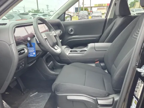 More photos of 2026 Hyundai Palisade SE at Hyundai Warner Robins, GA