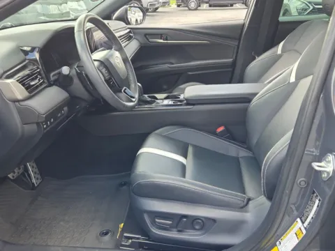 More photos of 2025 Toyota Camry SE at Hyundai Warner Robins, GA