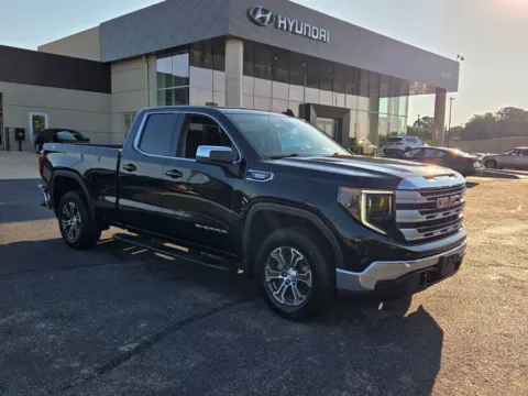 Black 2022 GMC Sierra 1500 SLE for sale in Warner Robins, GA