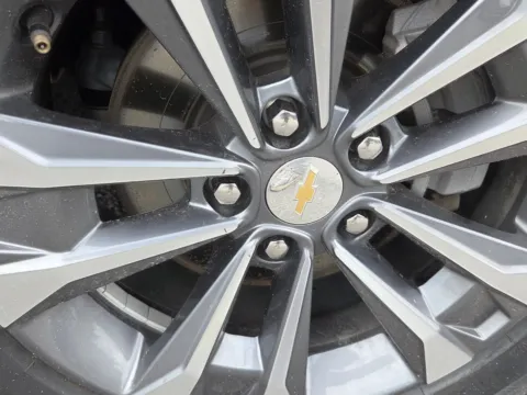 More photos of 2025 Chevrolet Equinox LT at Hyundai Warner Robins, GA