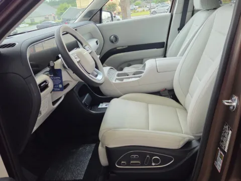 More photos of 2026 Hyundai Palisade Calligraphy at Hyundai Warner Robins, GA