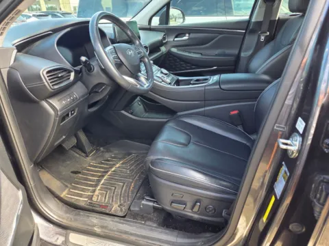 More photos of 2021 Hyundai Santa Fe Limited at Hyundai Warner Robins, GA