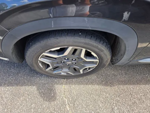 More photos of 2021 Hyundai Santa Fe Limited at Hyundai Warner Robins, GA