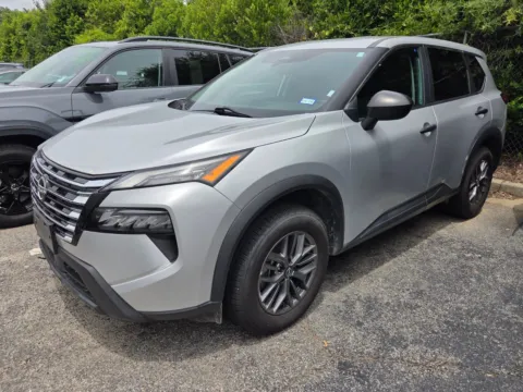 More photos of 2024 Nissan Rogue S at Hyundai Warner Robins, GA